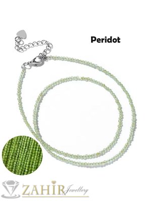 Стилно ръчно изработено колие от малки 3 мм естествени камъни фасетиран маслинено зелен перидот (оливин), стоманени накрайници - KA1073